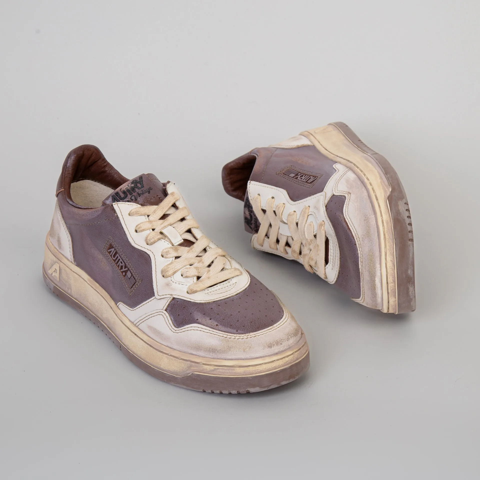 AUTRY SNEAKERS SUPERVINTAGE LOW AVLM-MD 03