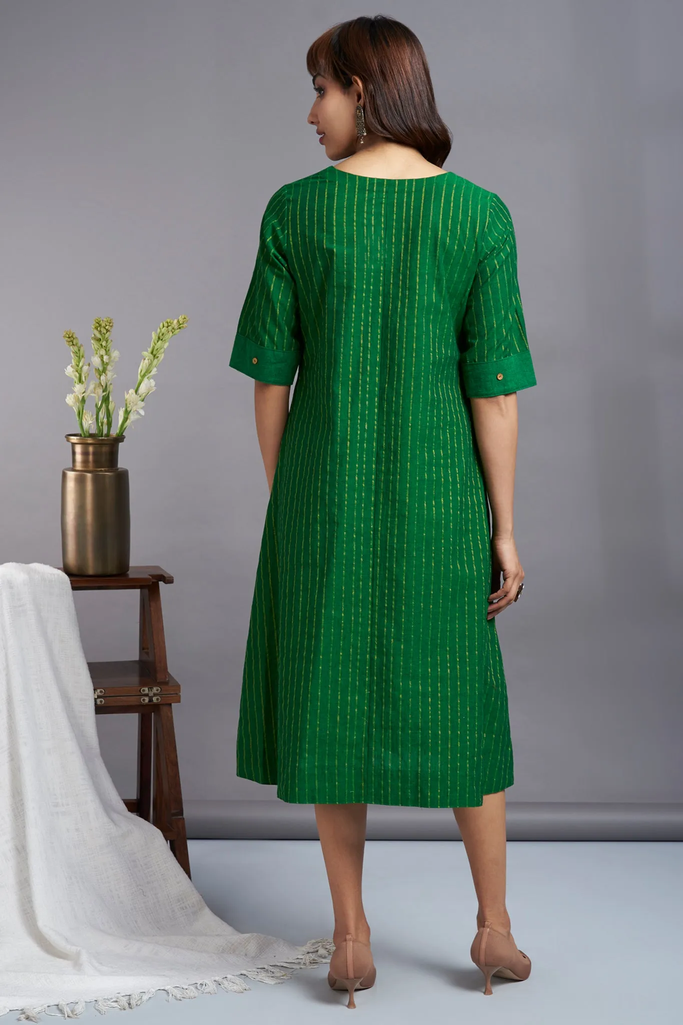 euphoria green - cross bias dress with gold lines