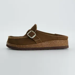 Sure! Here’s an optimized title for your e-commerce product:

Chic Hobby Suede Clogs for Ultimate Comfort and Style