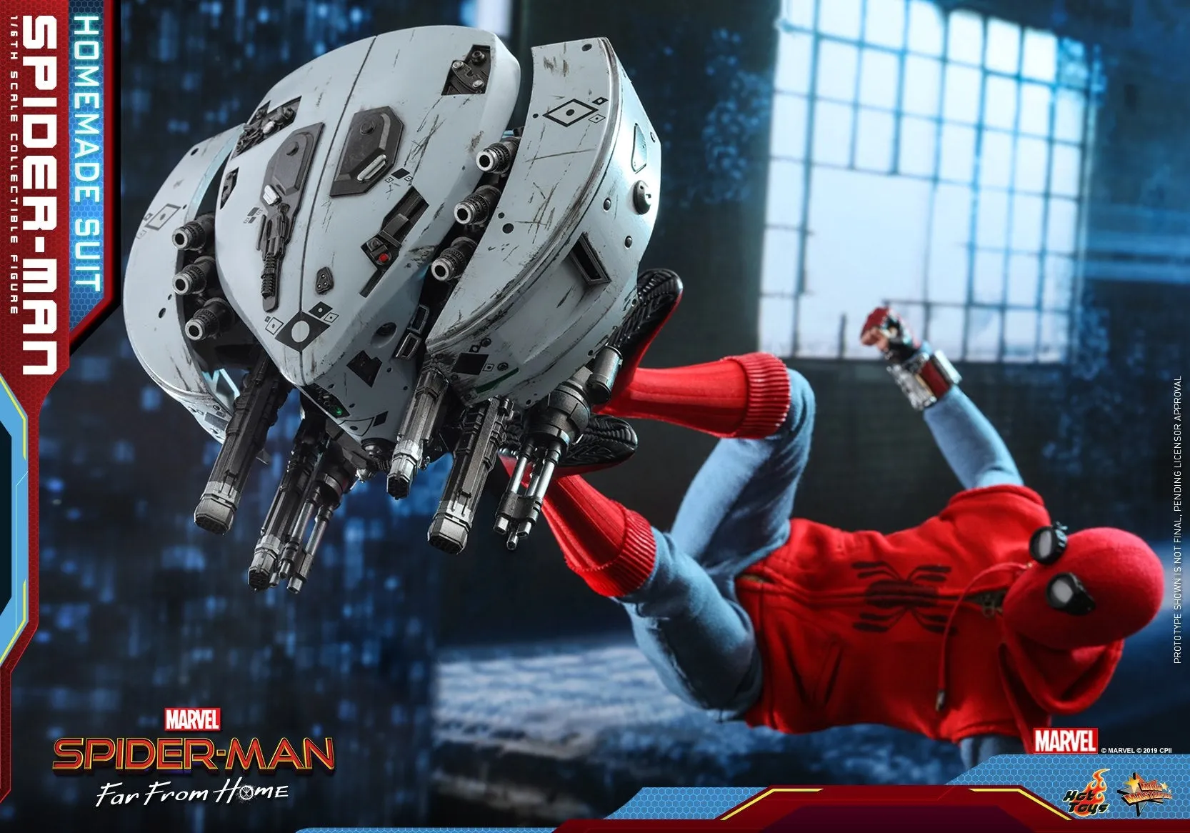 Hot Toys - MMS552 - Spider-Man: Far From Home - 1/6th scale Spider-Man (Homemade Suit Version) Collectible Figure