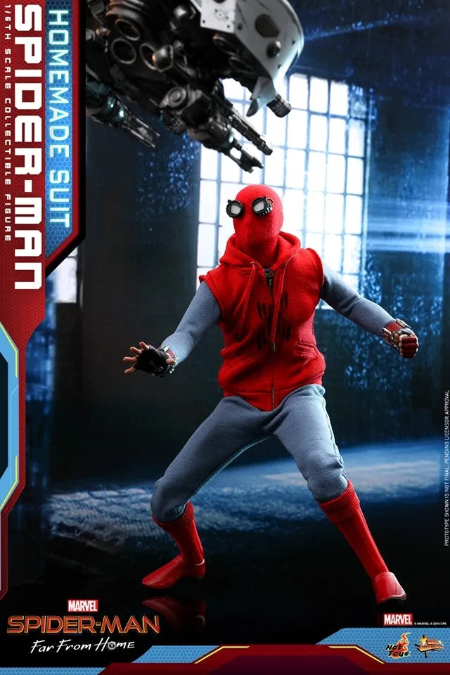 Hot Toys - MMS552 - Spider-Man: Far From Home - 1/6th scale Spider-Man (Homemade Suit Version) Collectible Figure