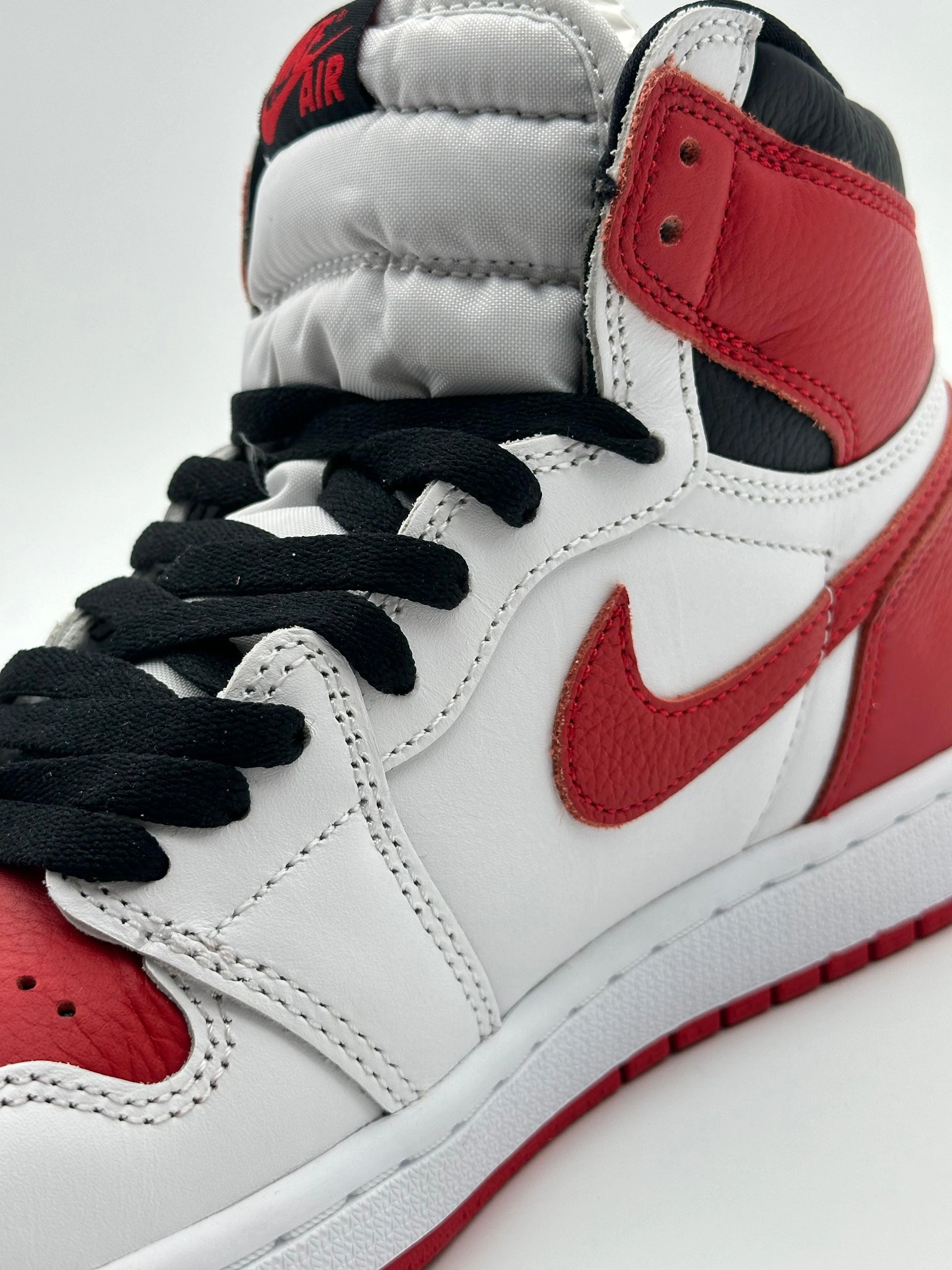 Jordan 1 High OG Heritage