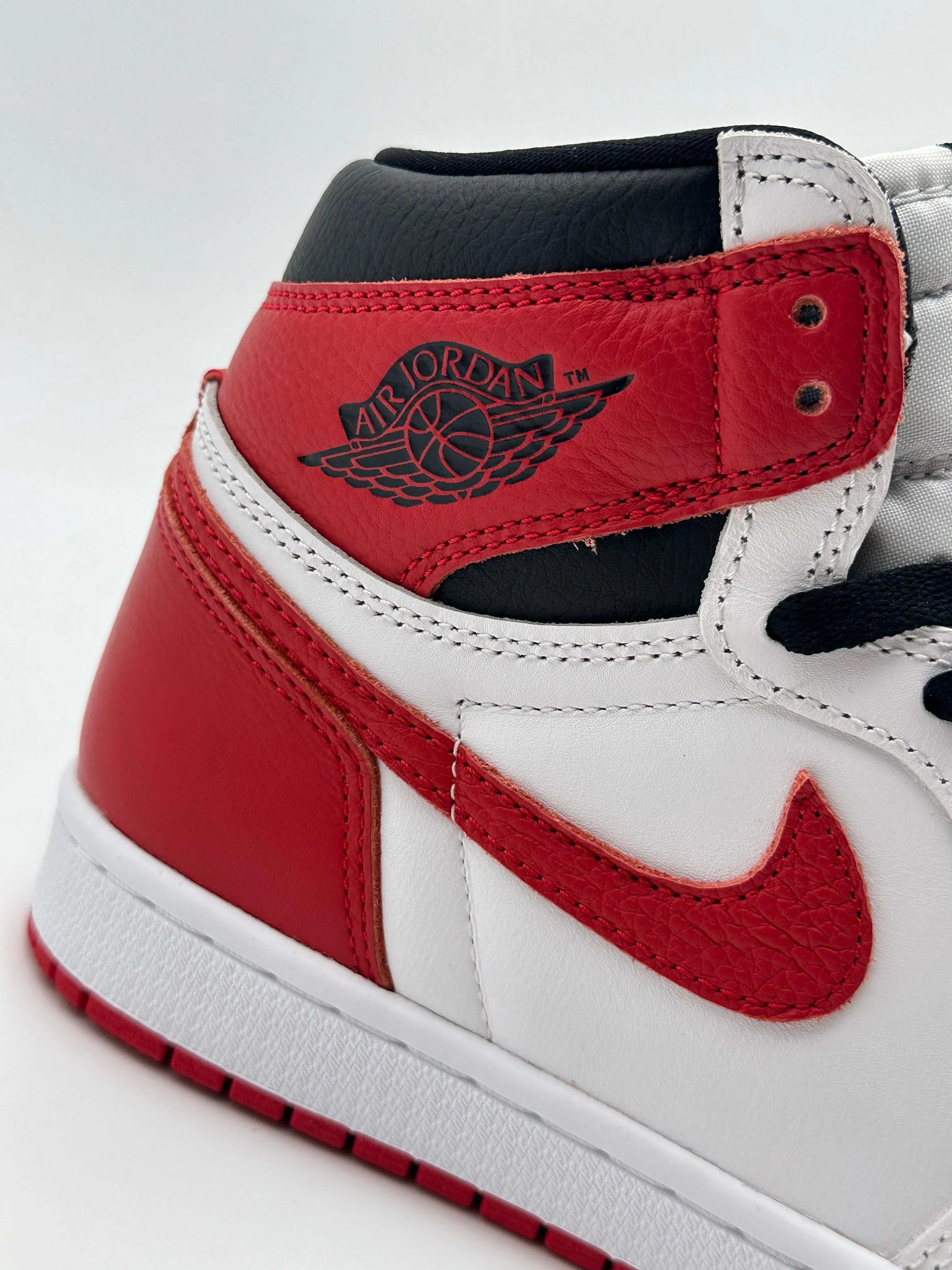 Jordan 1 High OG Heritage