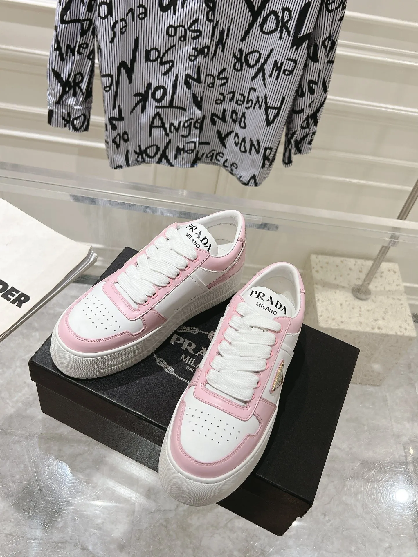 PRA DOWNTOWN BOLD SNEAKERS WHITE AND LIGHT PINK CALFSKIN