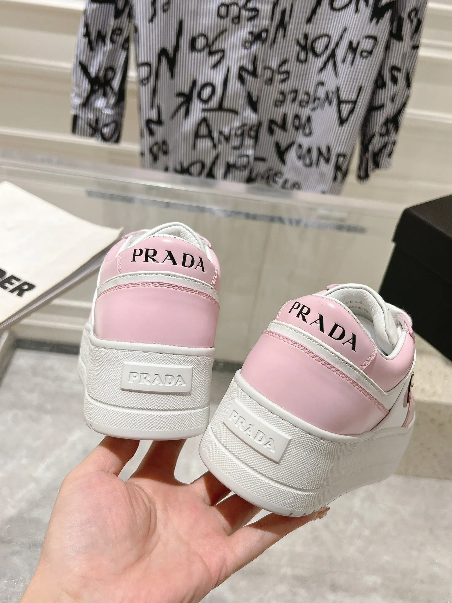 PRA DOWNTOWN BOLD SNEAKERS WHITE AND LIGHT PINK CALFSKIN