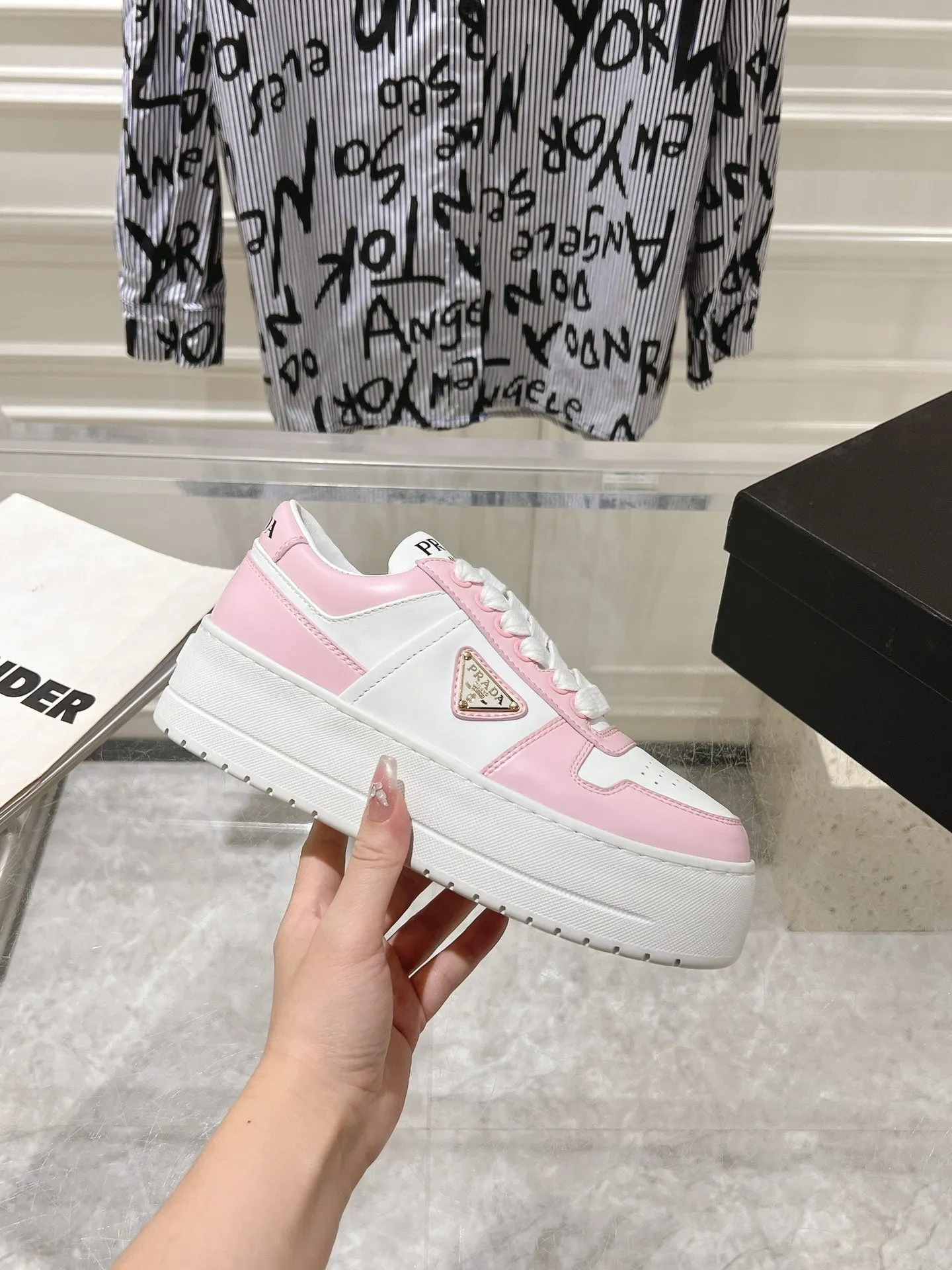 PRA DOWNTOWN BOLD SNEAKERS WHITE AND LIGHT PINK CALFSKIN