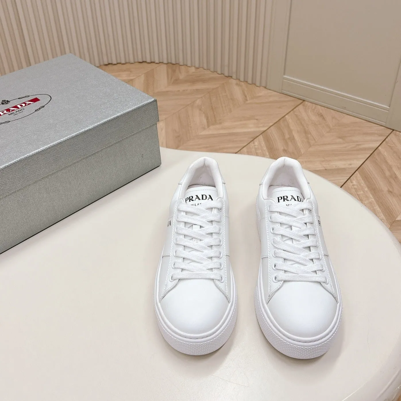 PRA LEATHER LOGO OUTLET SNEAKERS WHITE CALFSKIN