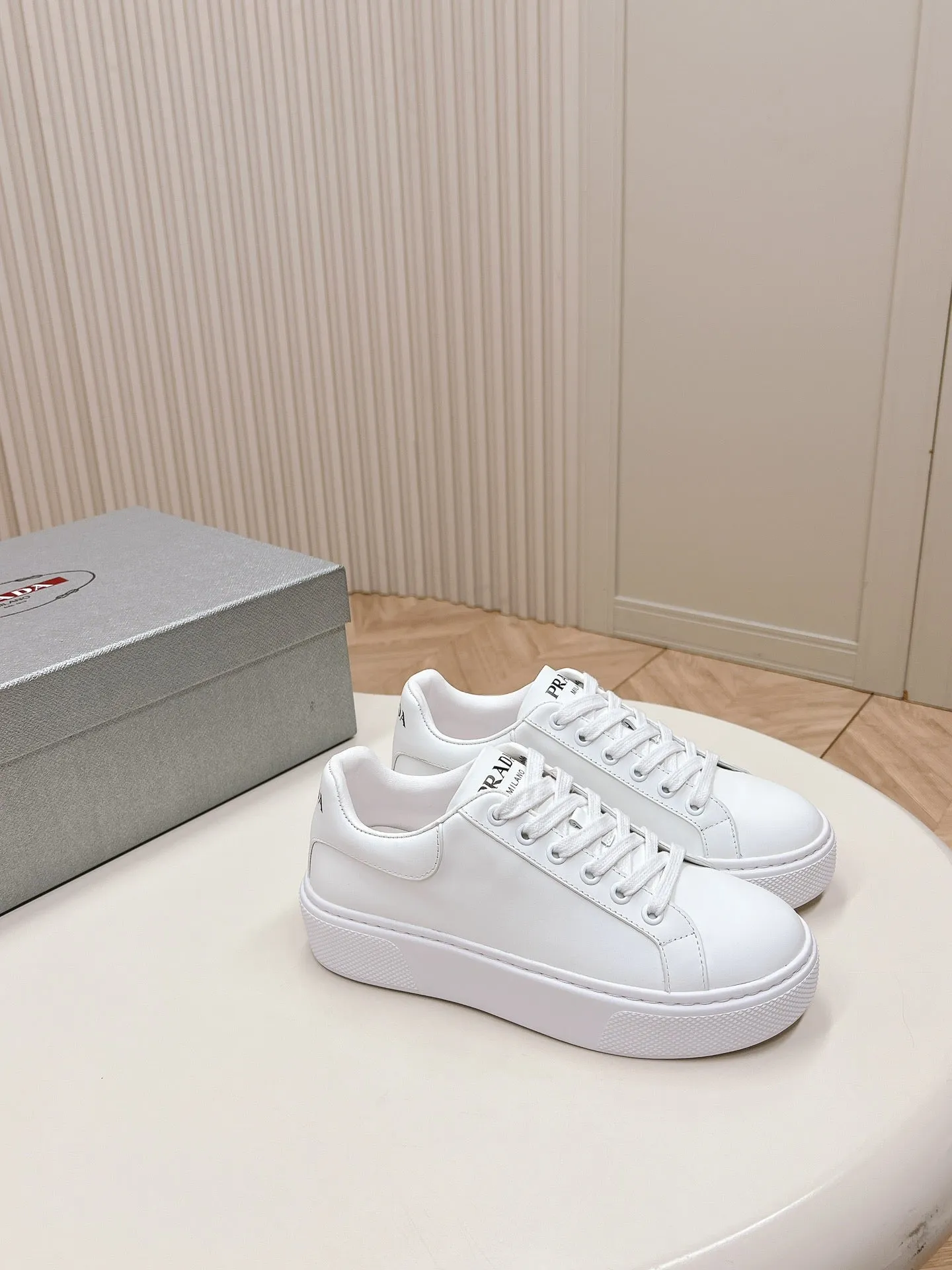 PRA RETRO SNEAKERS WHITE CALFSKIN