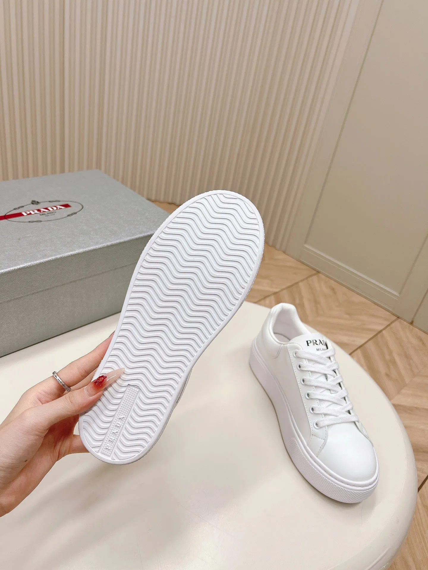 PRA RETRO SNEAKERS WHITE CALFSKIN