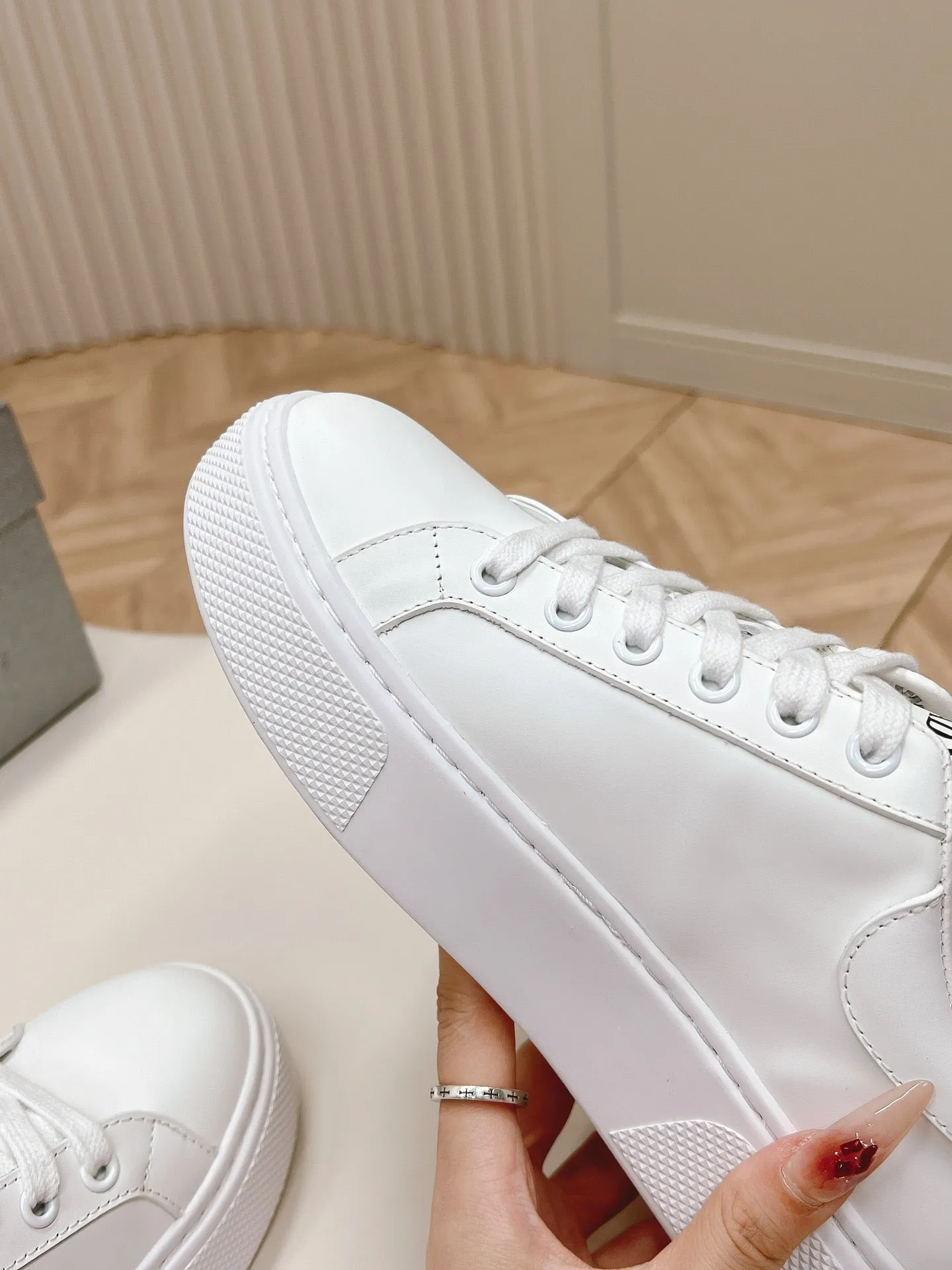 PRA RETRO SNEAKERS WHITE CALFSKIN