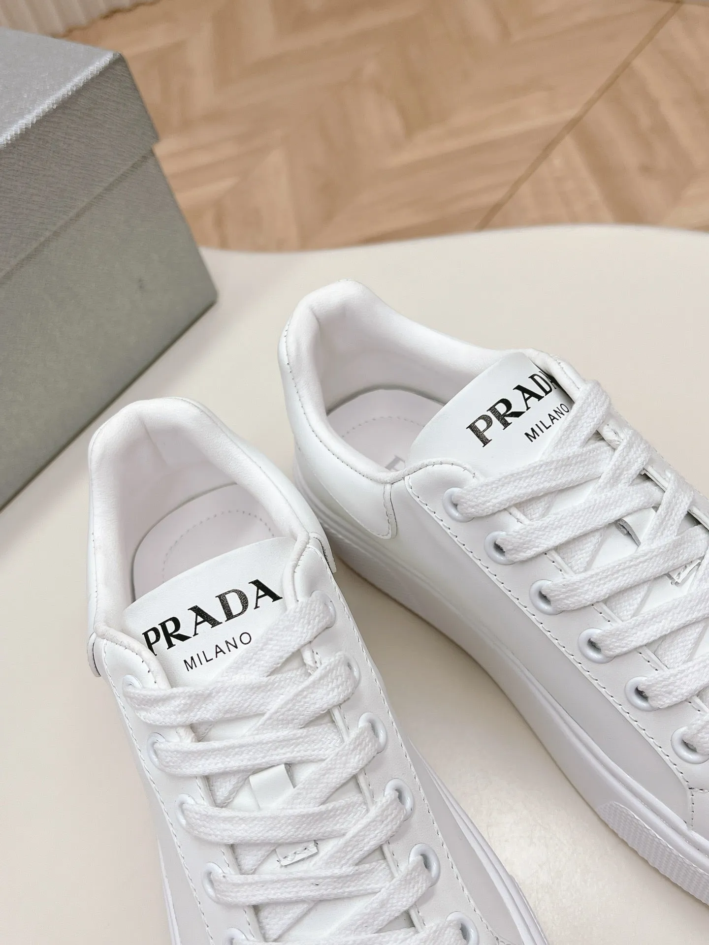 PRA RETRO SNEAKERS WHITE CALFSKIN