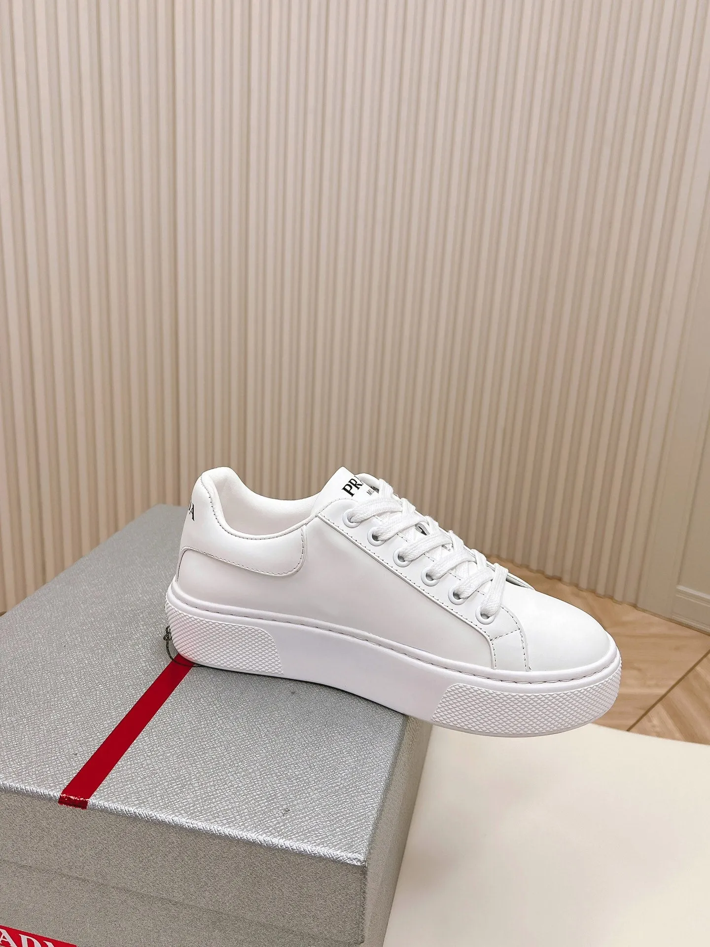 PRA RETRO SNEAKERS WHITE CALFSKIN