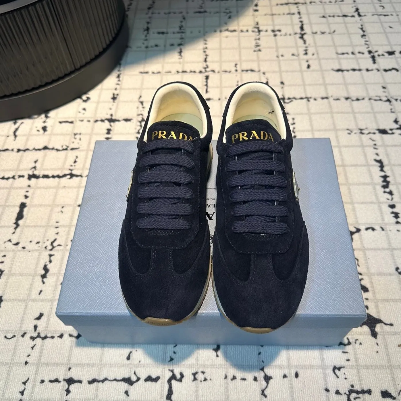 PRA TRIANGLE LOGO SNEAKERS DARK BLUE SUEDE