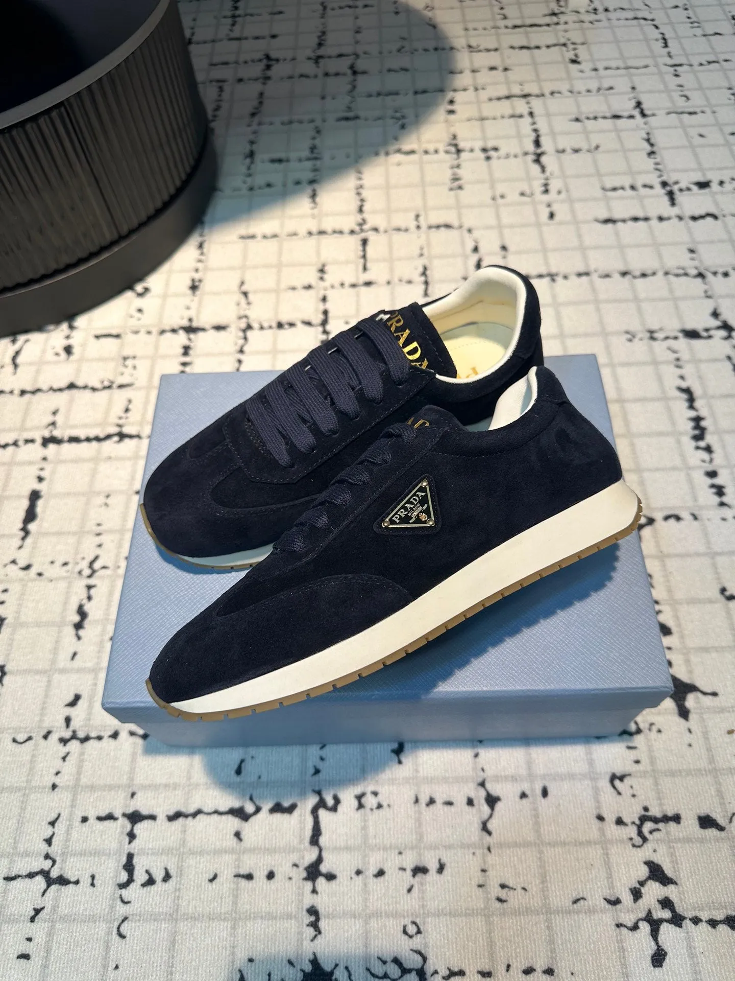 PRA TRIANGLE LOGO SNEAKERS DARK BLUE SUEDE