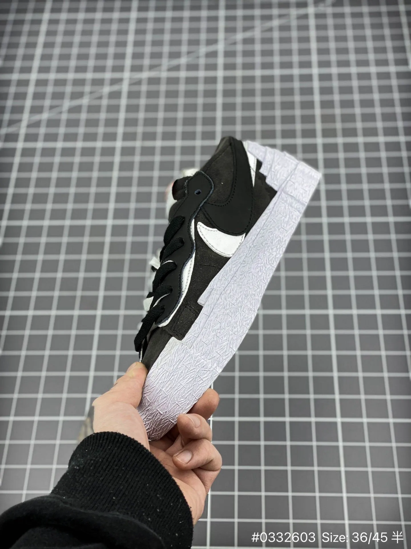 Sacai x Nike Blazer“Iron Grey”