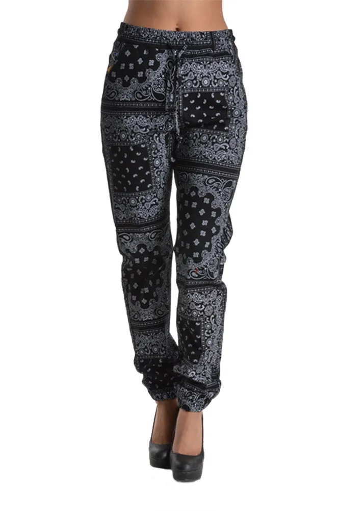 Women's Offset Bandana Print Twill Jogger Pants